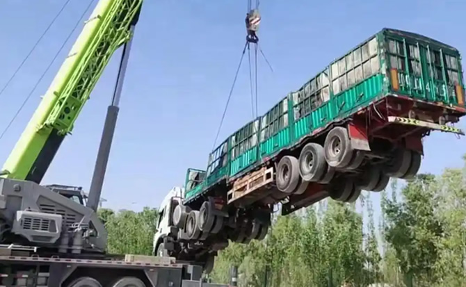 富宁道路脱困救援案例